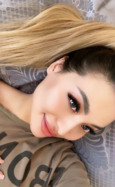  ,   Nazerke, 29 ,   c 