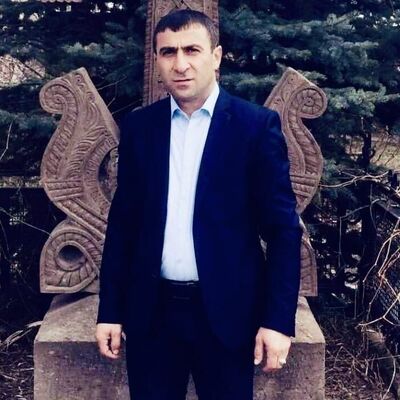  ,   Hambardzum, 35 ,     