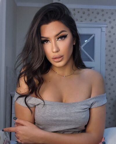  ,   Karina, 25 ,   ,   , c , 