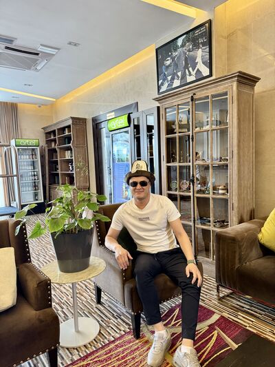  ,   Rustam, 25 ,   ,   