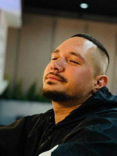   ,   Denis, 30 ,   ,   