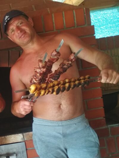  ,   Viktor, 37 ,   ,   , c 