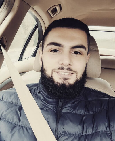  ,   Arminas, 29 ,   ,   