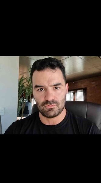  ,   Ruslan, 37 ,   ,   , c , 