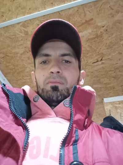  ,   Ali, 34 ,   c 