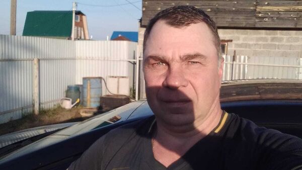  ,   Alex, 41 ,   ,   , c 