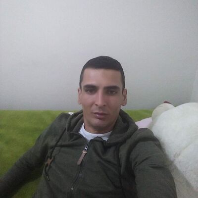  ,   Artur, 39 ,   ,   