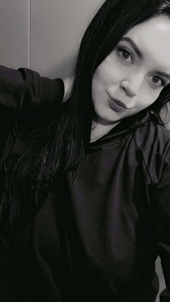  ,   Viktoria, 28 ,   ,   