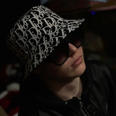  ,   Aleksandr, 19 ,     , c 