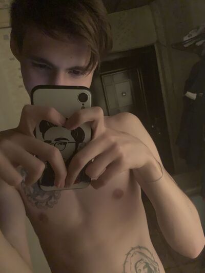  ,   Maksim, 22 ,   ,   