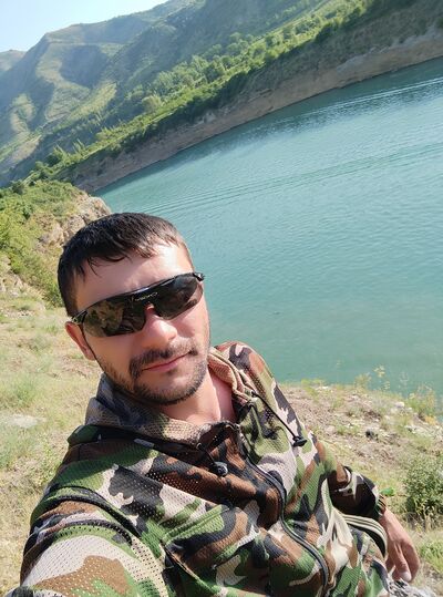  ,   Timur, 33 ,   ,   , c , 