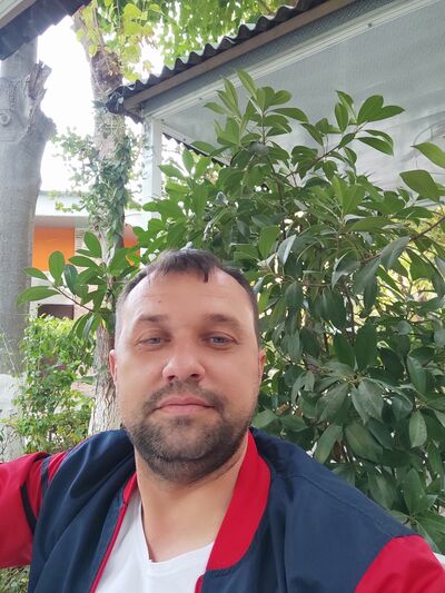  ,   Sergey, 39 ,   