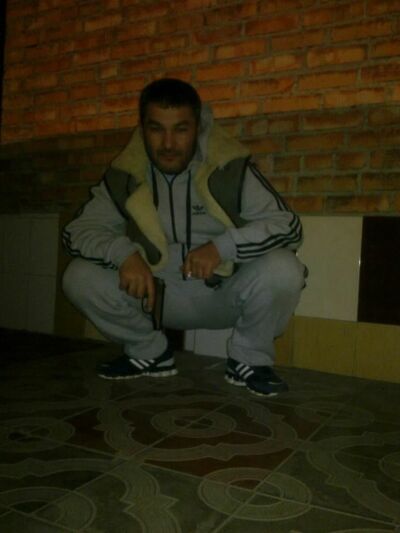  ,   David, 44 ,   ,   , c 
