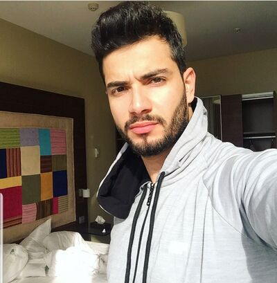  ,   Kenan, 32 ,   ,   , c 