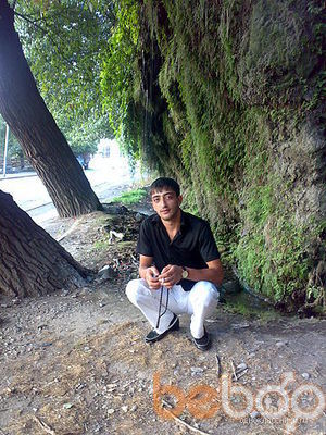  ,   Armen, 40 ,   