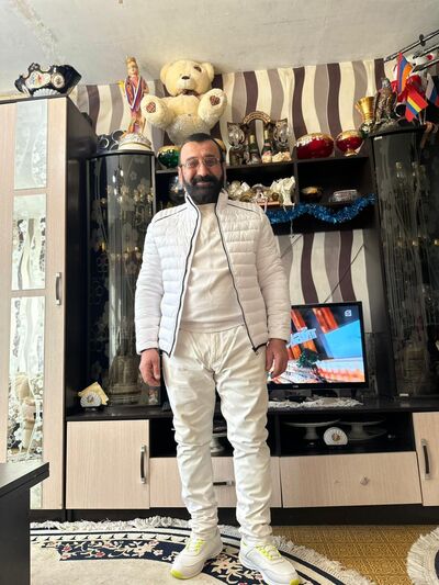  ,   Samvel, 48 ,   ,   , c , 