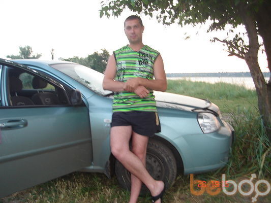 ,   Viktor, 43 ,   