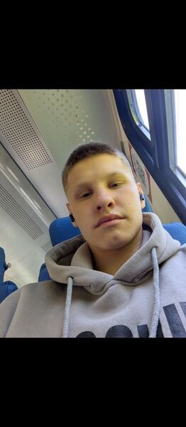  ,   Maxim, 18 ,   ,   , c 