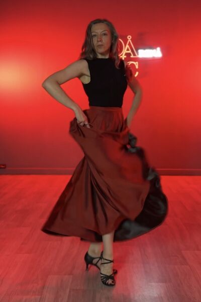  ,   Ludmila, 46 ,   c 