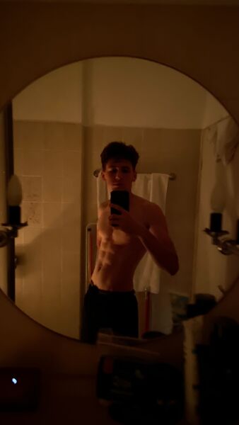  ,   Niko, 20 ,   ,   