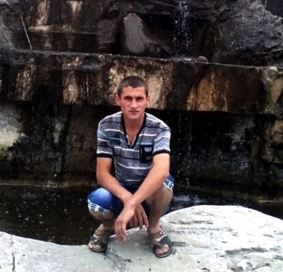  32358686  Eduard, 32 ,    