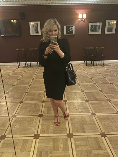  Canary Wharf,   Natalia, 39 ,   ,   