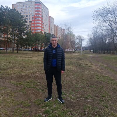  ,   Denis, 44 ,   ,   