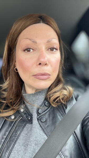  ,   Anna, 43 ,   ,   