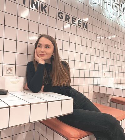  ,   Veronica, 25 ,   ,   