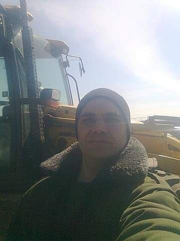  46942536  Denis, 44 ,    
