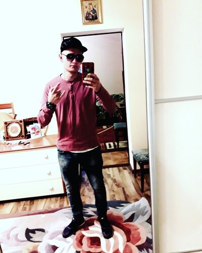 Sherman Oaks,   , 28 ,   