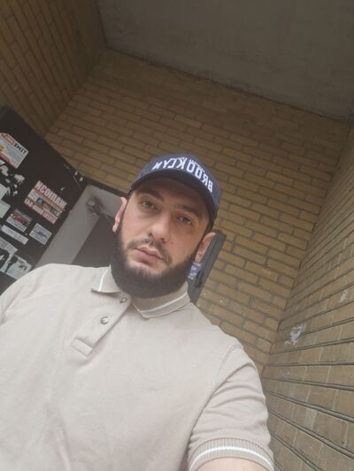  ,   Adam, 33 ,   ,   , c , 