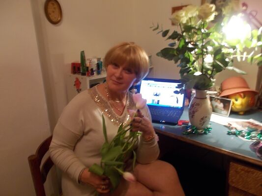  ,   Scarllet, 61 ,     , c 
