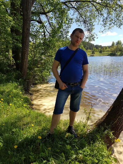  ,   Vitalij, 44 ,   