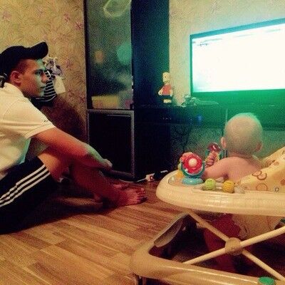  --,   Denis, 29 ,   