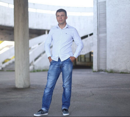  ,   Aleks, 43 ,  