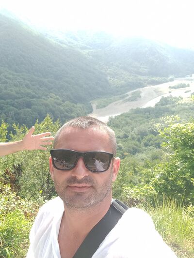  ,   Viktor, 41 ,   ,   