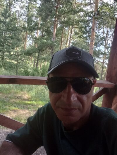  ,   Leonardo, 49 ,   ,   , c 