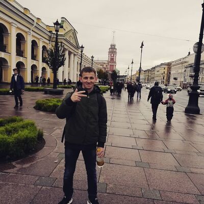  ,   Viktor, 30 ,  