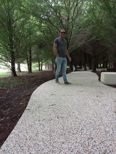  ,   Ivane, 40 ,   ,   , c 