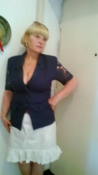  ,   Scarllet, 61 ,     , c 