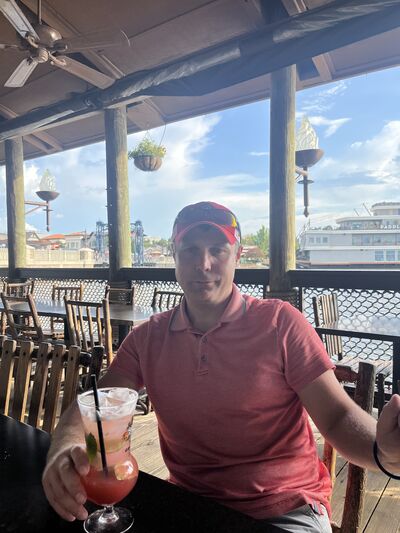 ,   Alex, 46 ,   ,   
