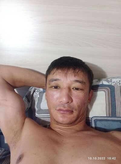  ,   Nurik, 37 ,   ,   