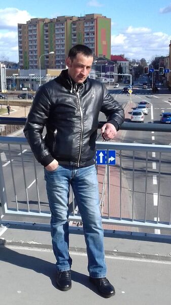  Bielany Wroclawskie,   Dato, 42 ,   ,   