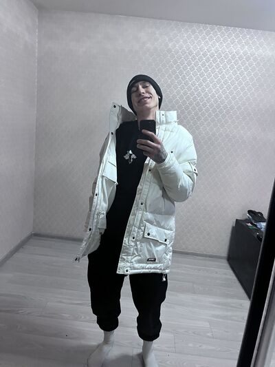  ,   Tom, 29 ,  