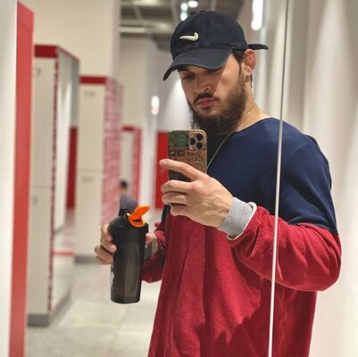  ,   Doni, 23 ,  