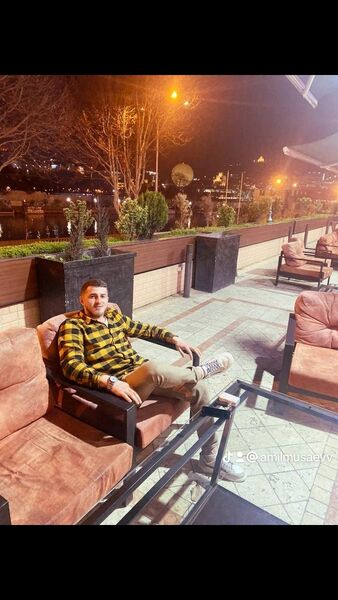  ,   Amir, 29 ,   ,   