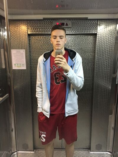  --,   Vitalik, 29 ,   