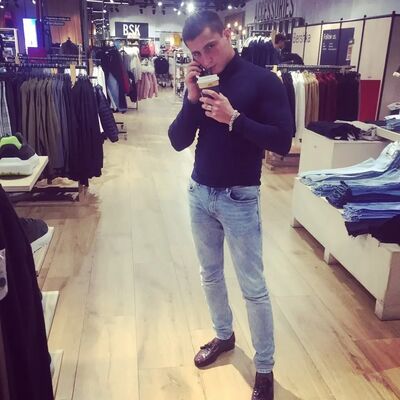  ,   Roman, 27 ,   ,   