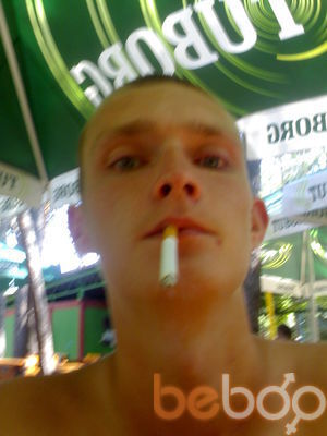  1928146  Kaston, 32 ,    